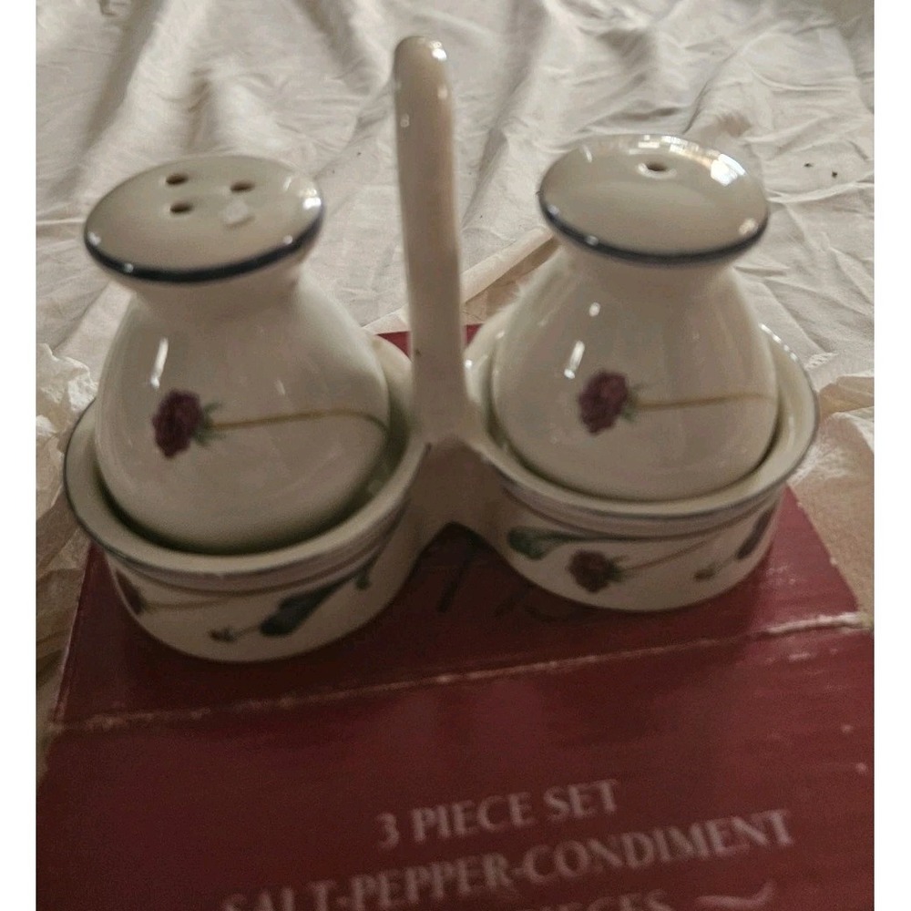 Vintage‎ Alexis Fine Stoneware 3 Pc Salt And Pepper Set NIB